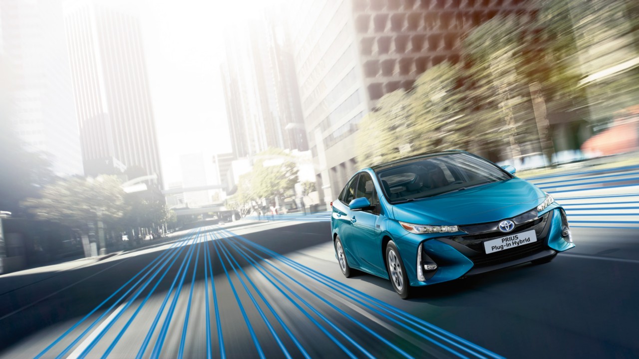 toyota-prius-plug-in_1600x900px_tcm-3027-1684100