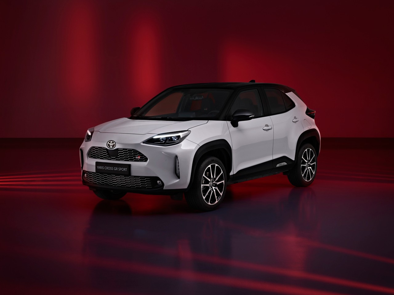 2022_YARIS_CROSS_GRS_EXT_001